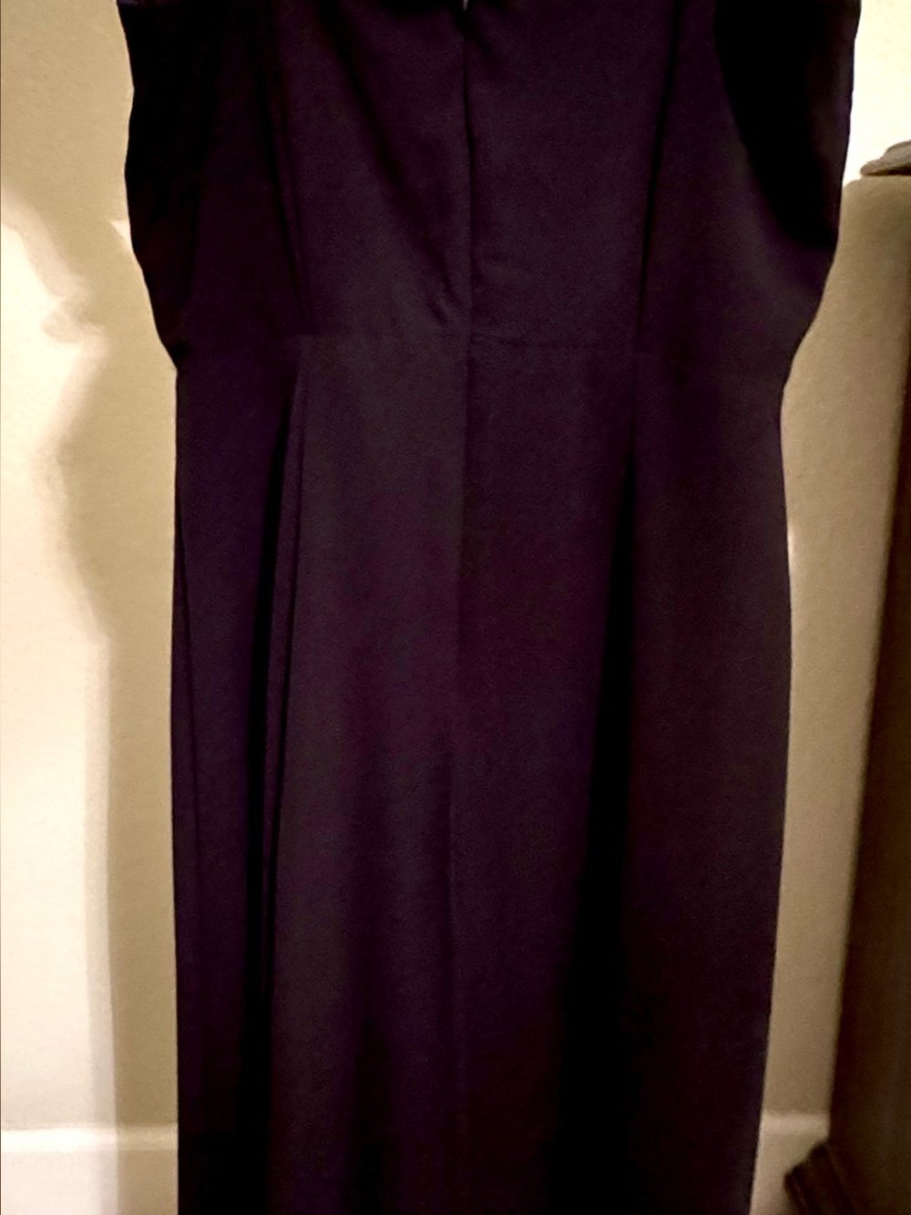 Women’s Elegant Black Sheath Dress